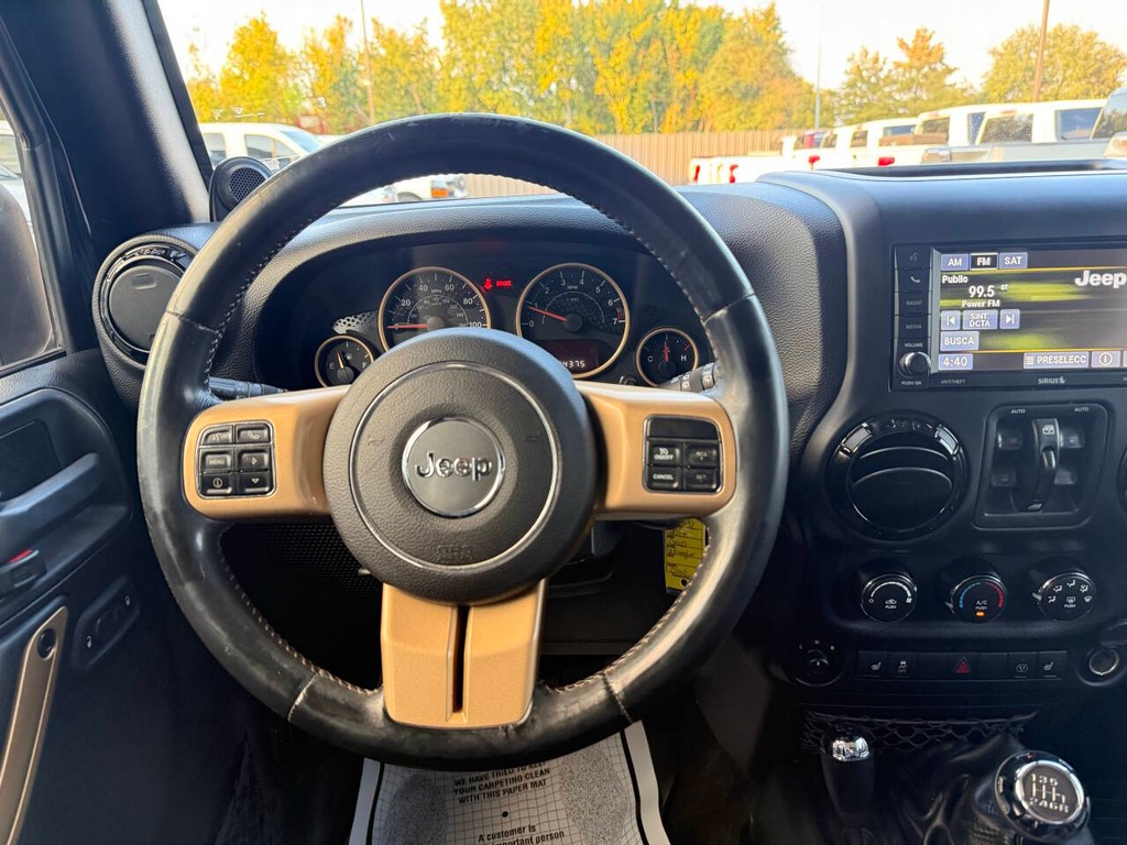 Jeep Wrangler Unlimited Vehicle Full-screen Gallery Image 22