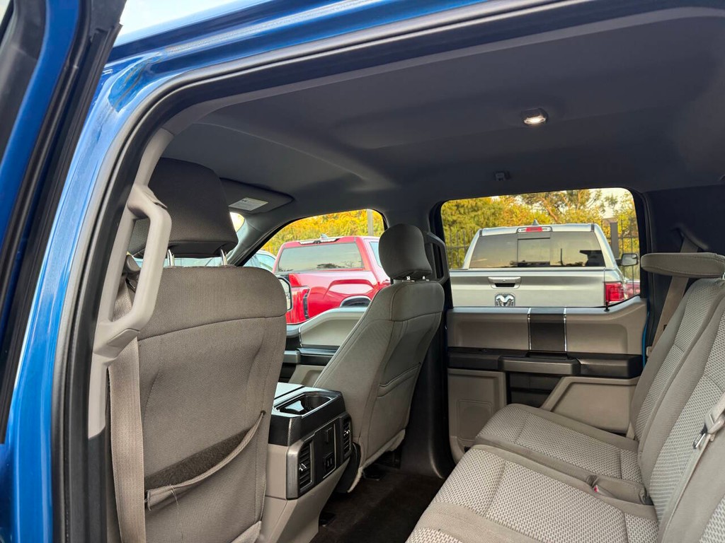 Ford F-150 Vehicle Full-screen Gallery Image 12