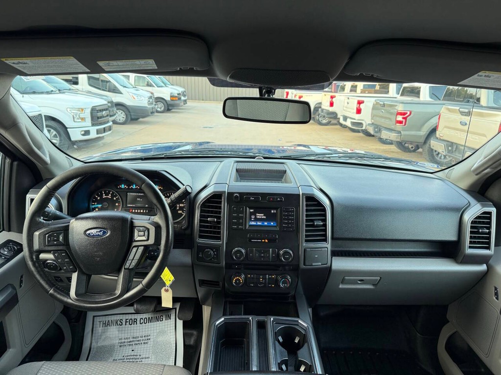 Ford F-150 Vehicle Full-screen Gallery Image 17