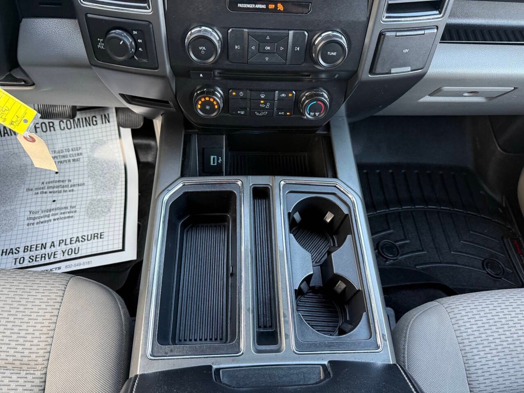 Ford F-150 Vehicle Full-screen Gallery Image 31