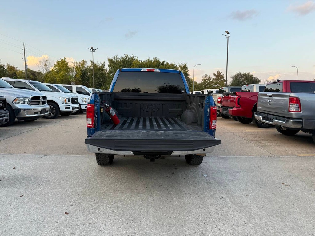 Ford F-150 Vehicle Full-screen Gallery Image 41