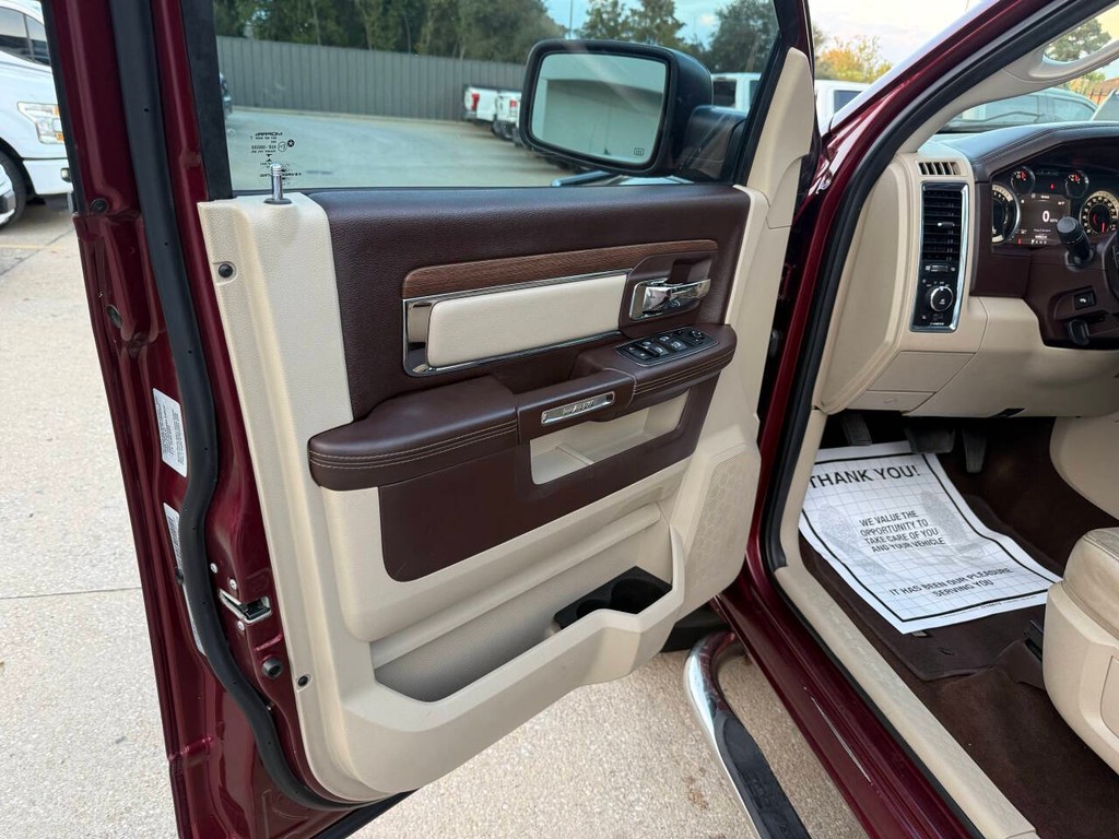 Ram 1500 Vehicle Full-screen Gallery Image 08