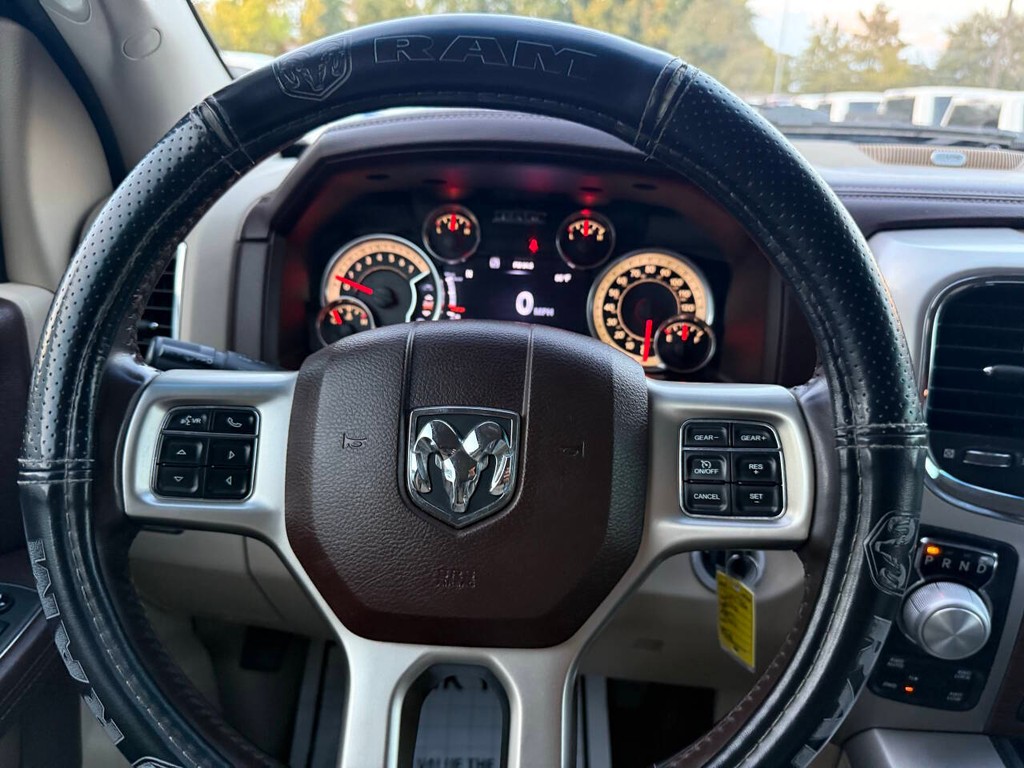Ram 1500 Vehicle Full-screen Gallery Image 23