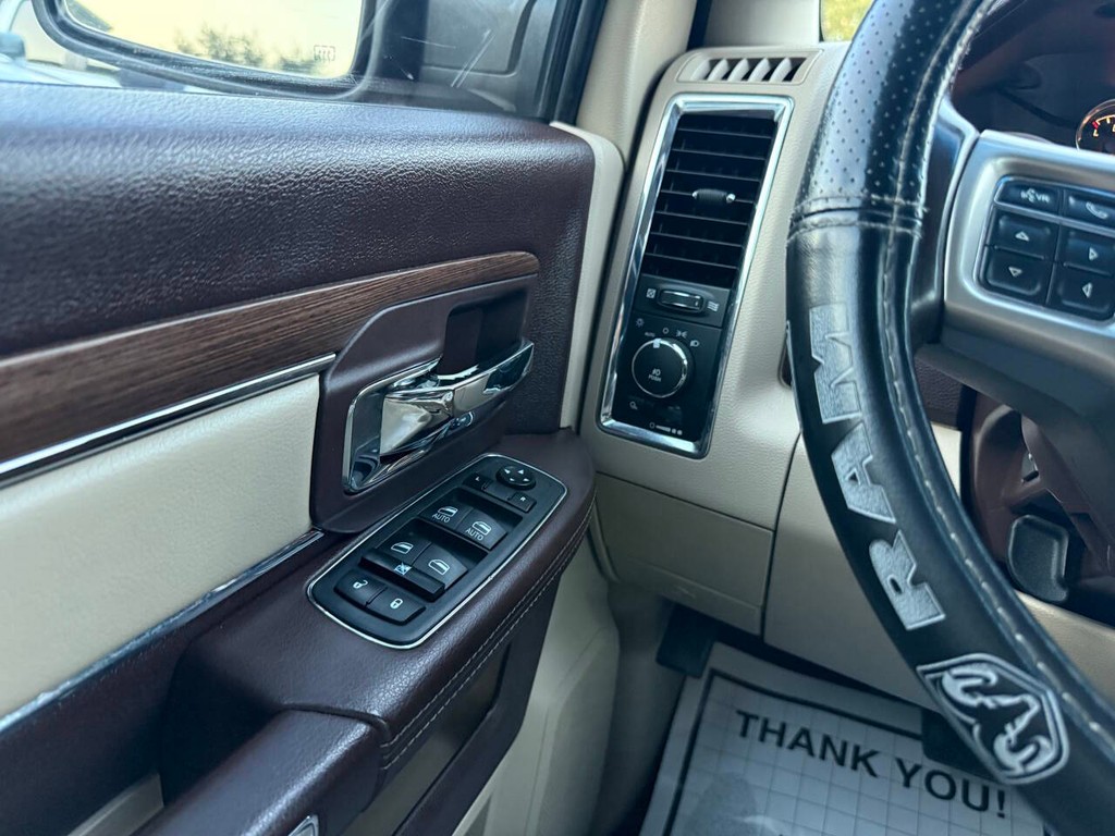 Ram 1500 Vehicle Full-screen Gallery Image 30