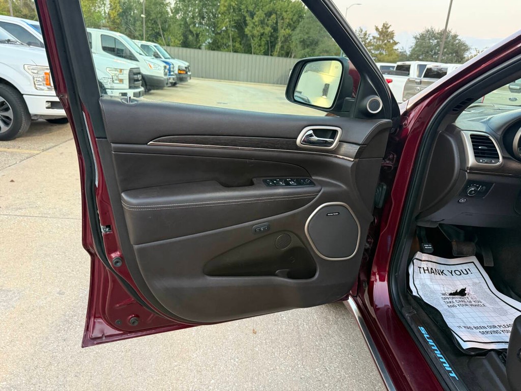 Jeep Grand Cherokee Vehicle Full-screen Gallery Image 08