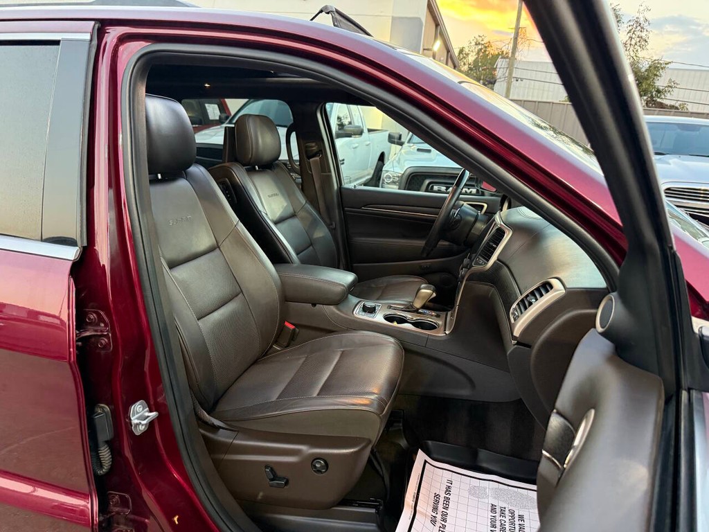 Jeep Grand Cherokee Vehicle Full-screen Gallery Image 10