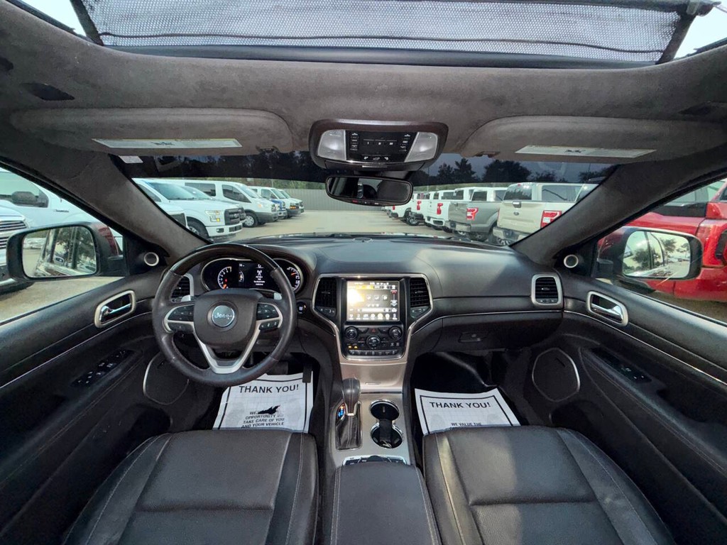 Jeep Grand Cherokee Vehicle Full-screen Gallery Image 20