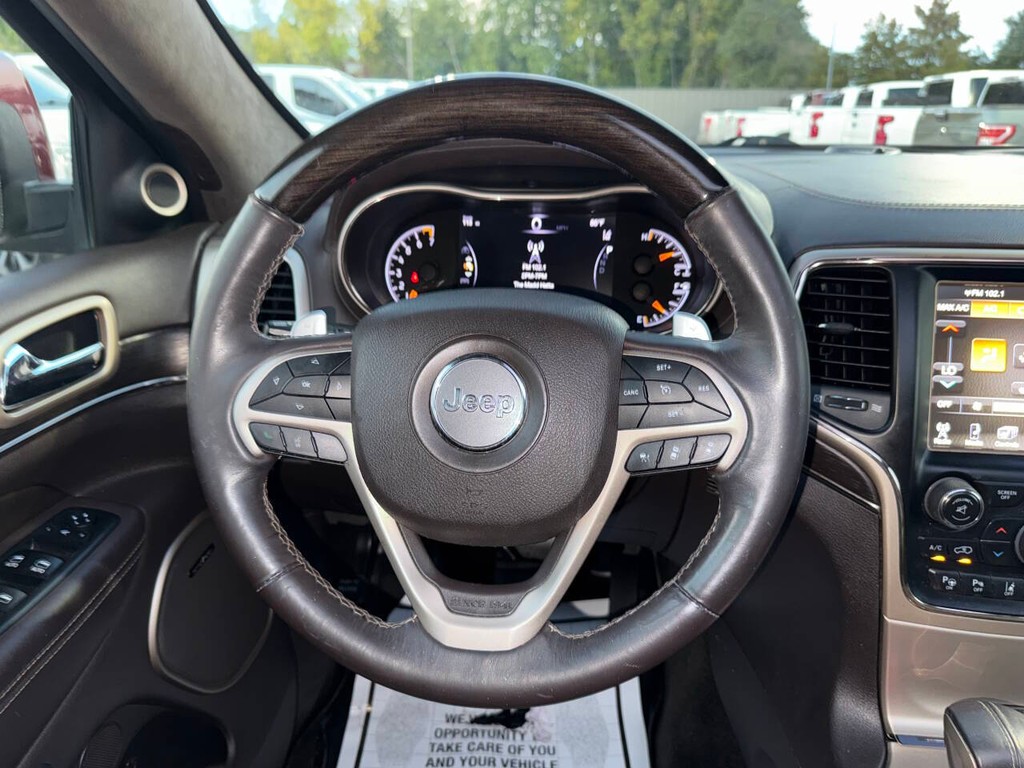 Jeep Grand Cherokee Vehicle Full-screen Gallery Image 24