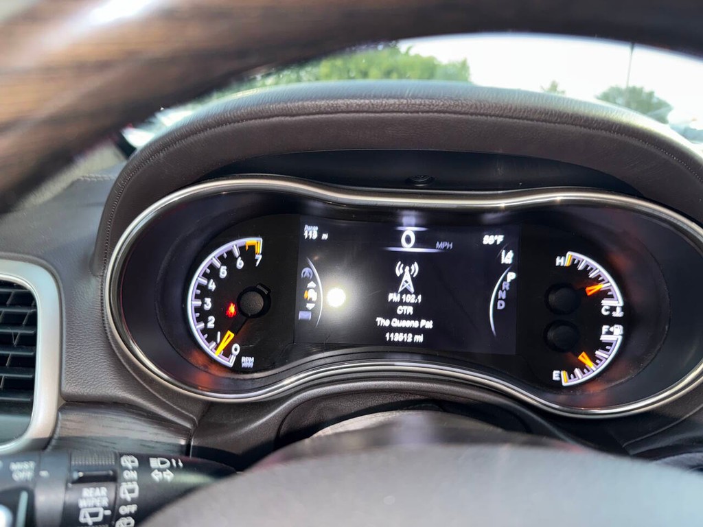 Jeep Grand Cherokee Vehicle Full-screen Gallery Image 36