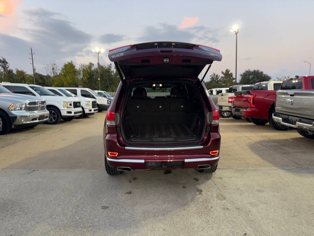 Jeep Grand Cherokee Vehicle Full-screen Gallery Image 40