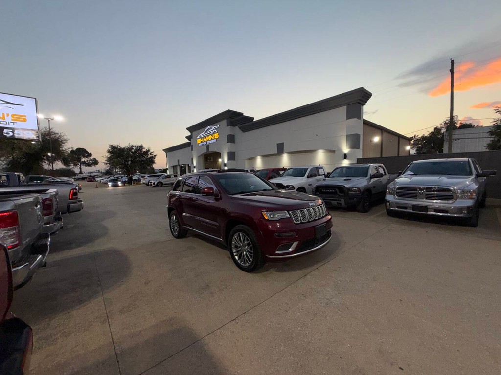 Jeep Grand Cherokee Vehicle Full-screen Gallery Image 47