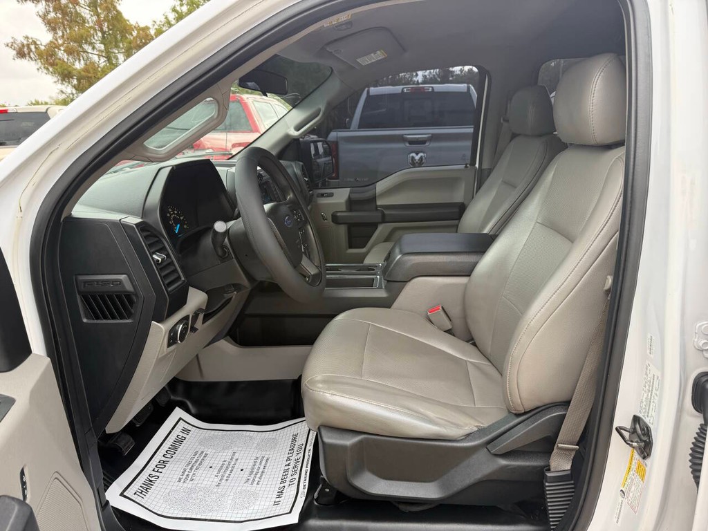 Ford F-150 Vehicle Full-screen Gallery Image 07