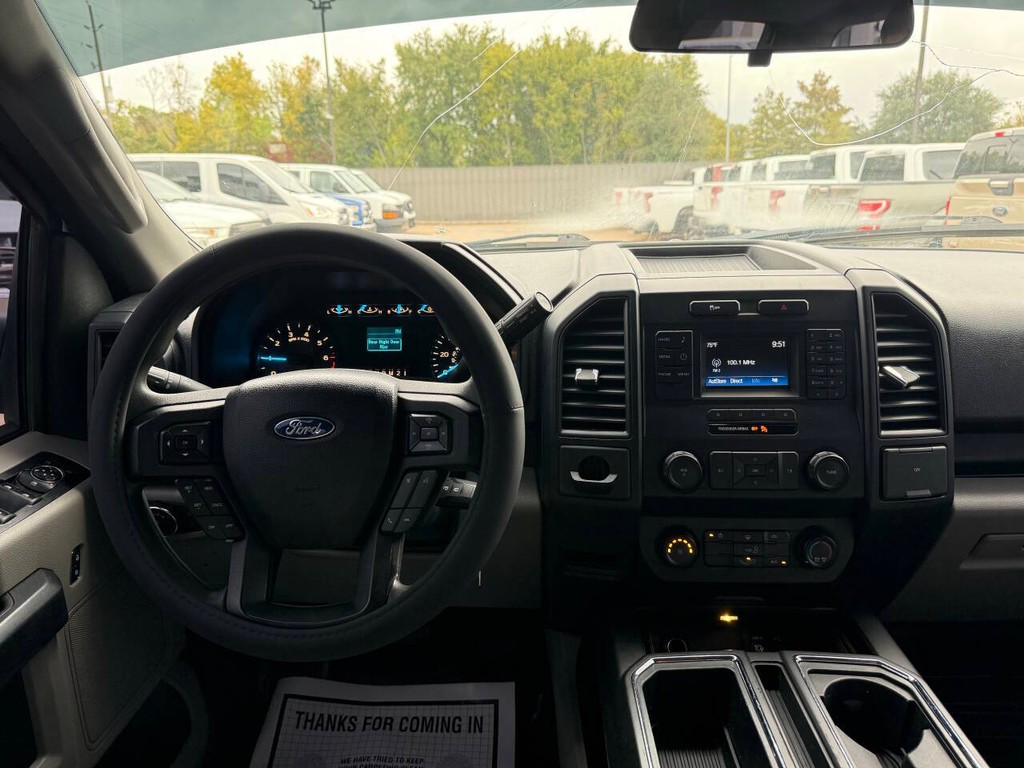 Ford F-150 Vehicle Full-screen Gallery Image 21