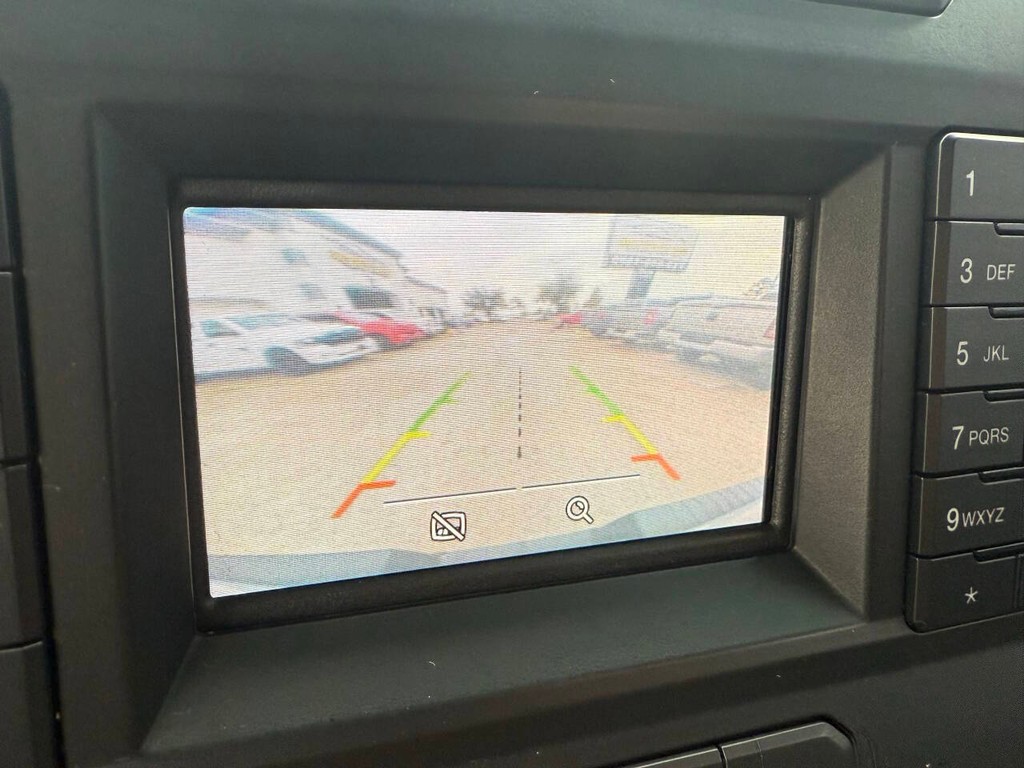 Ford F-150 Vehicle Full-screen Gallery Image 26