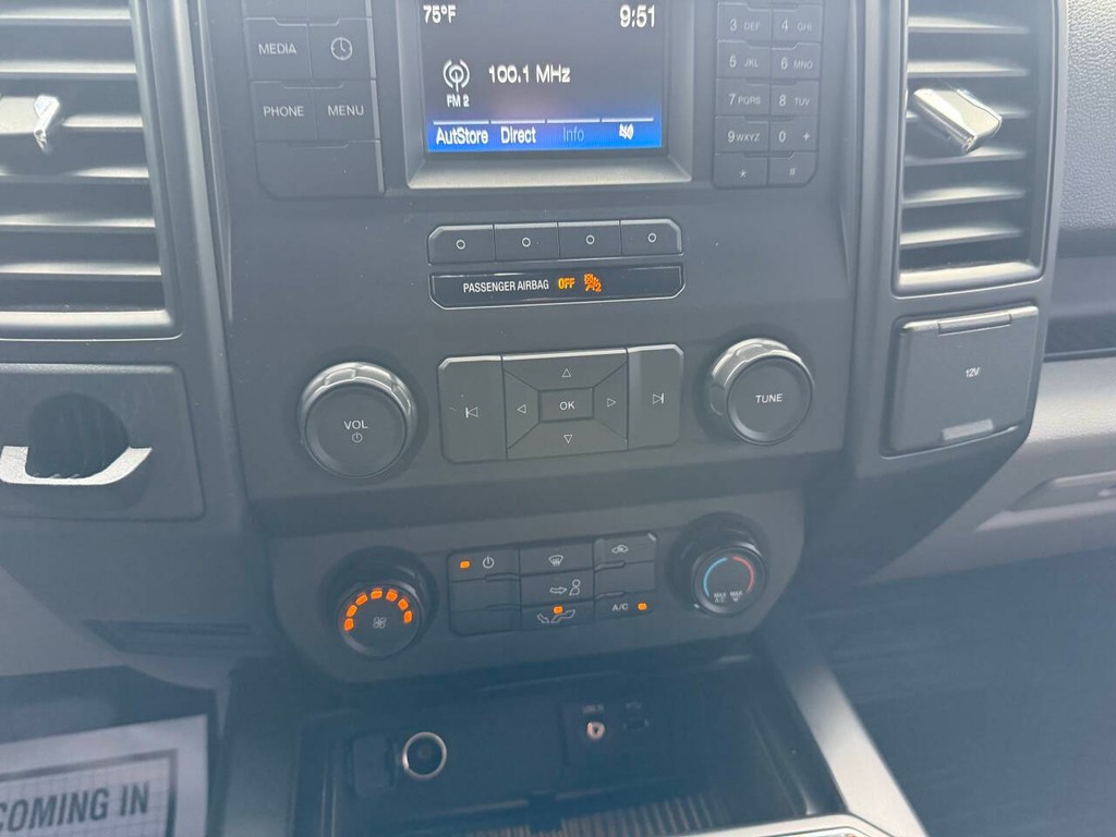 Ford F-150 Vehicle Full-screen Gallery Image 28