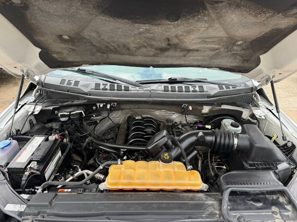 Ford F-150 Vehicle Full-screen Gallery Image 34