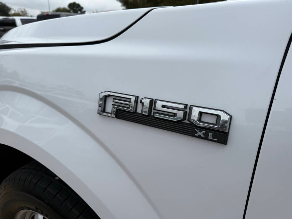 Ford F-150 Vehicle Full-screen Gallery Image 36