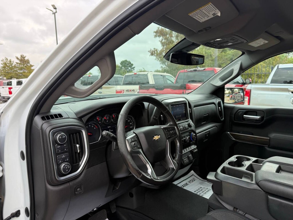 Chevrolet Silverado 1500 Vehicle Full-screen Gallery Image 06