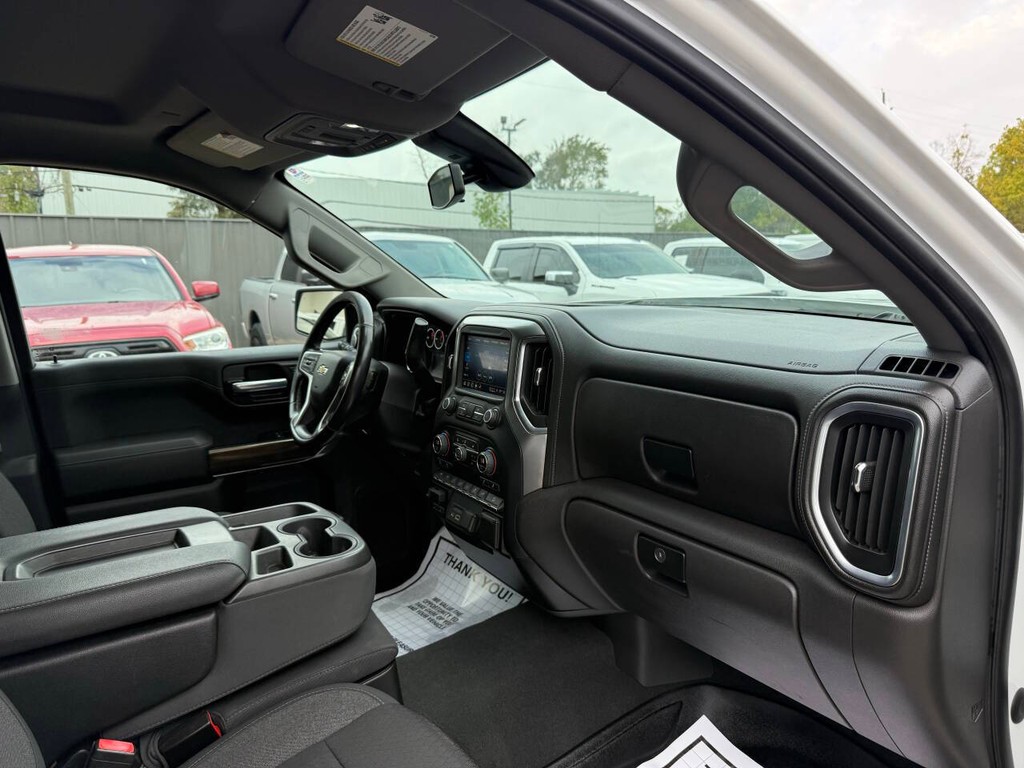 Chevrolet Silverado 1500 Vehicle Full-screen Gallery Image 09