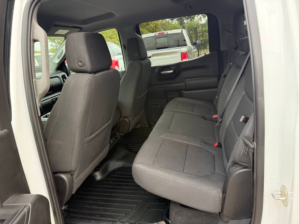 Chevrolet Silverado 1500 Vehicle Full-screen Gallery Image 13