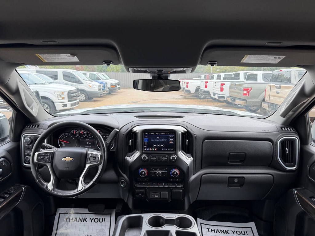 Chevrolet Silverado 1500 Vehicle Full-screen Gallery Image 17