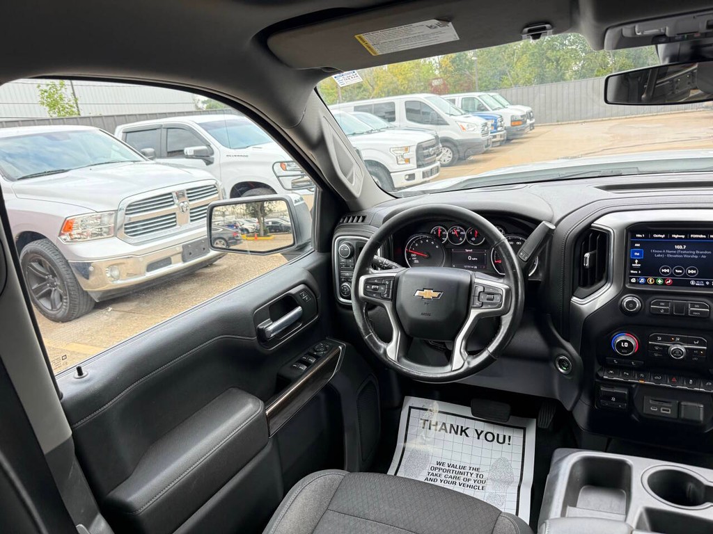 Chevrolet Silverado 1500 Vehicle Full-screen Gallery Image 19