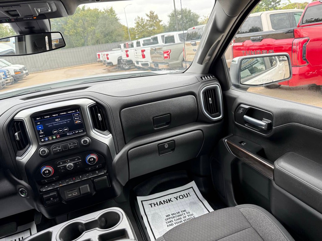 Chevrolet Silverado 1500 Vehicle Full-screen Gallery Image 20