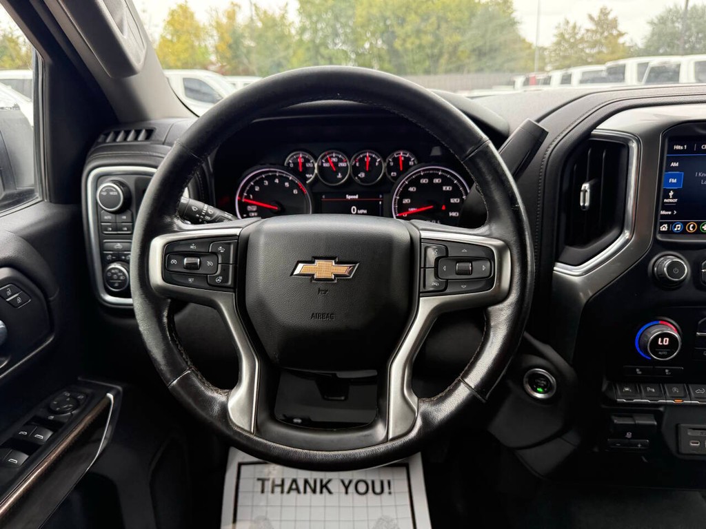 Chevrolet Silverado 1500 Vehicle Full-screen Gallery Image 22
