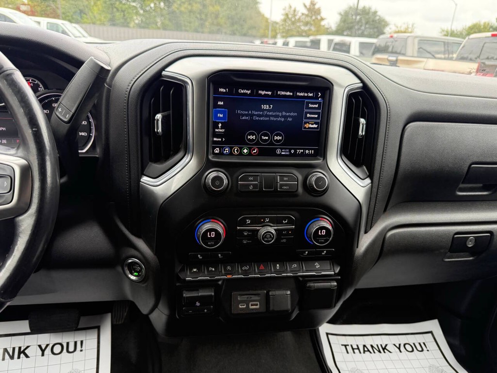 Chevrolet Silverado 1500 Vehicle Full-screen Gallery Image 24