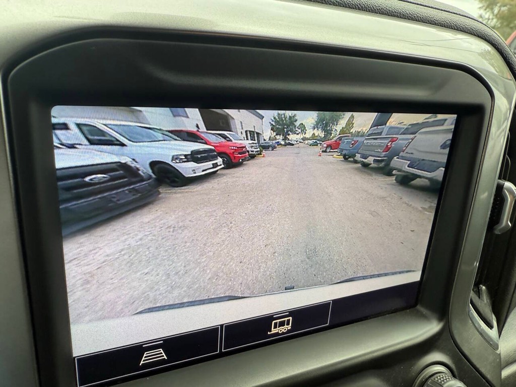 Chevrolet Silverado 1500 Vehicle Full-screen Gallery Image 27