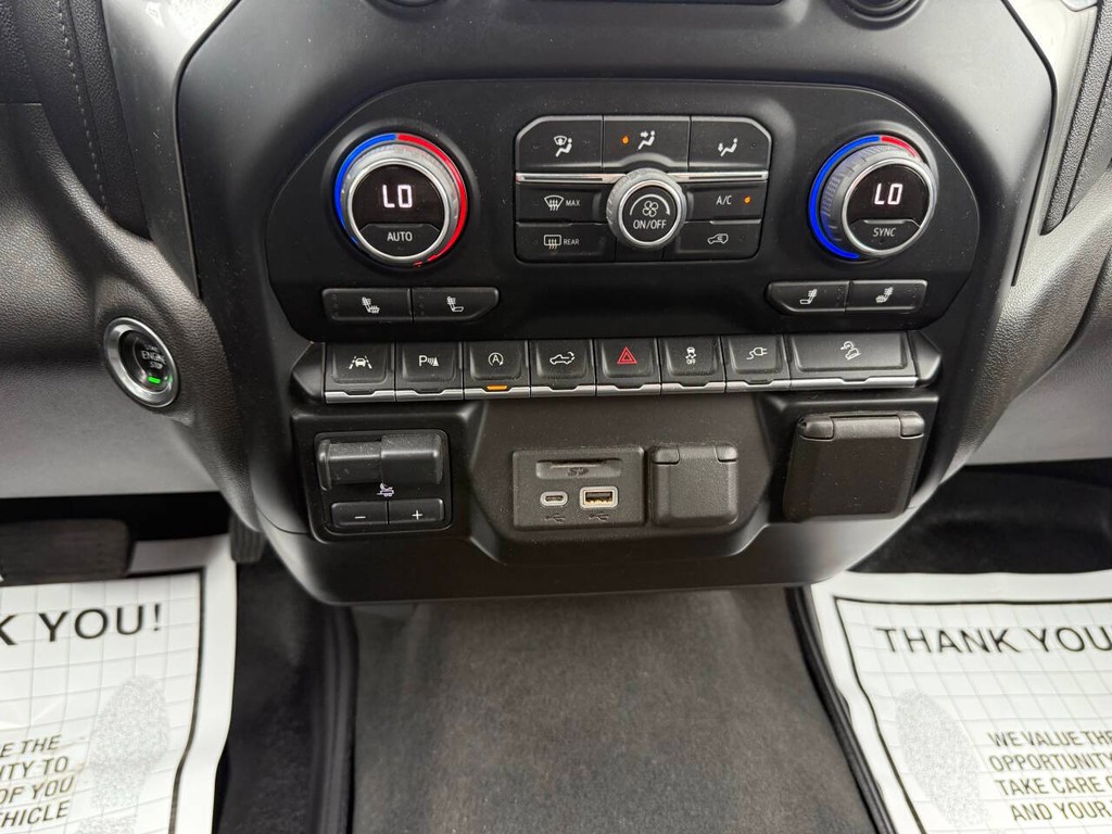 Chevrolet Silverado 1500 Vehicle Full-screen Gallery Image 29