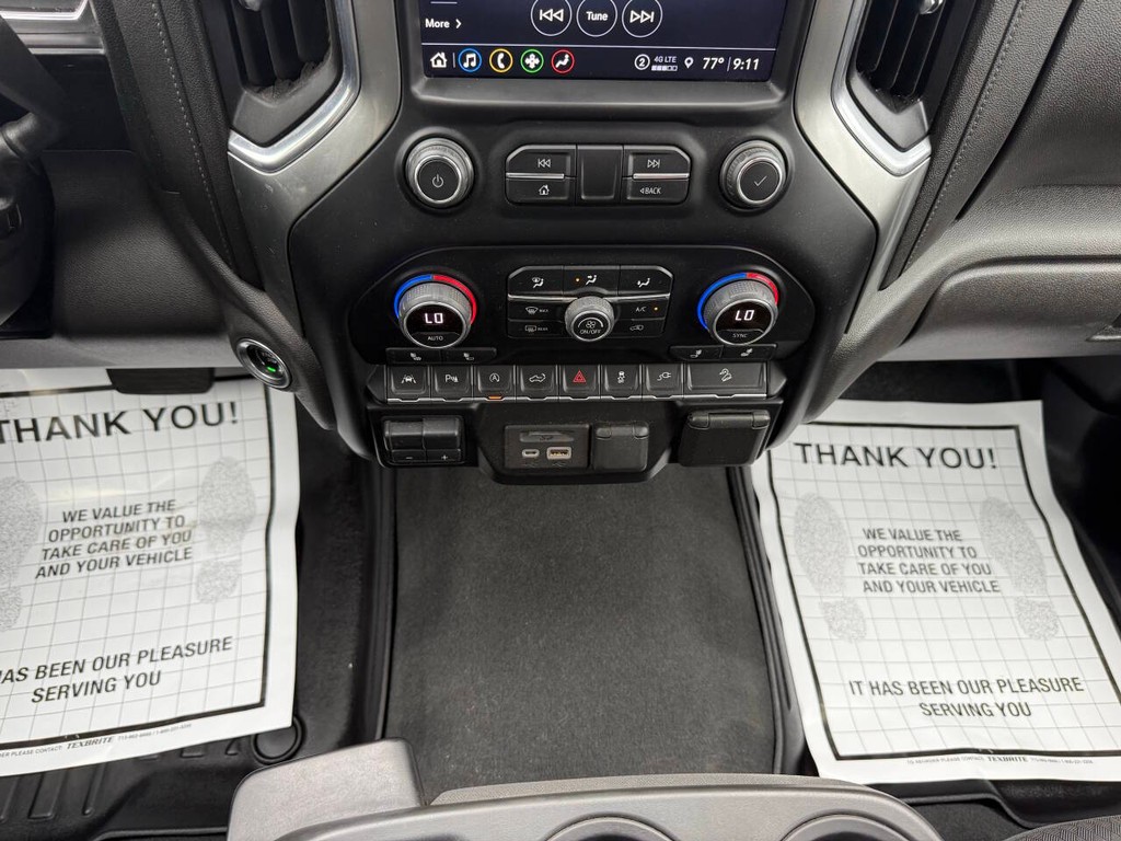 Chevrolet Silverado 1500 Vehicle Full-screen Gallery Image 30