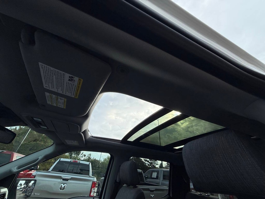 Ford F-150 Vehicle Full-screen Gallery Image 30