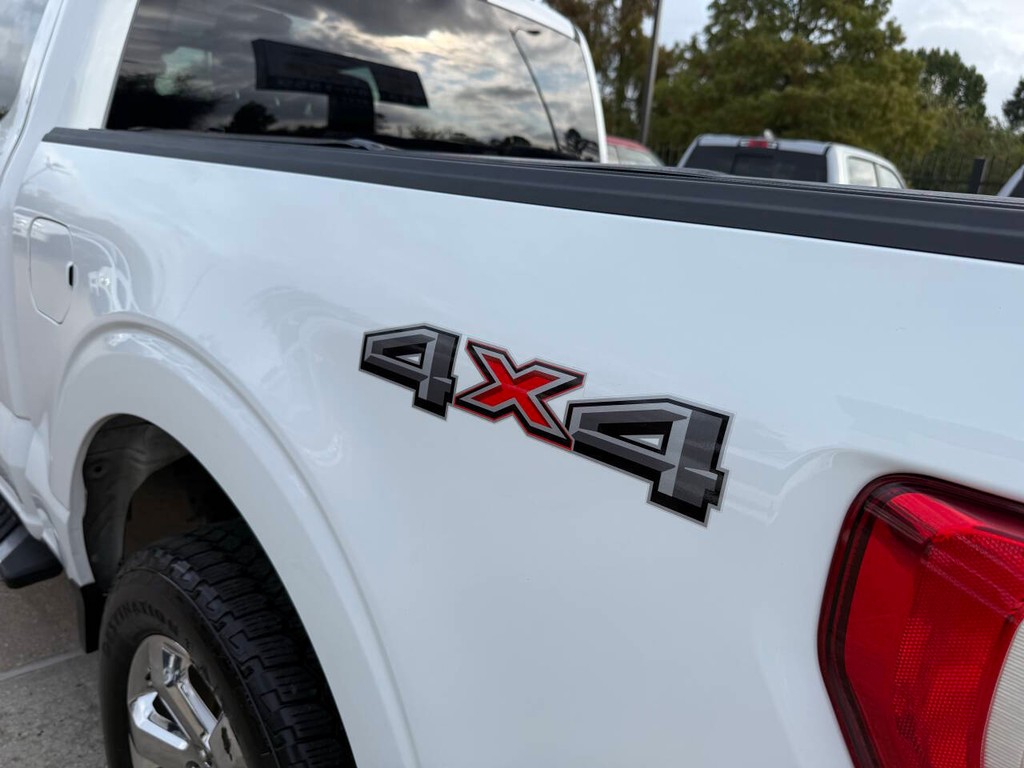 Ford F-150 Vehicle Full-screen Gallery Image 38