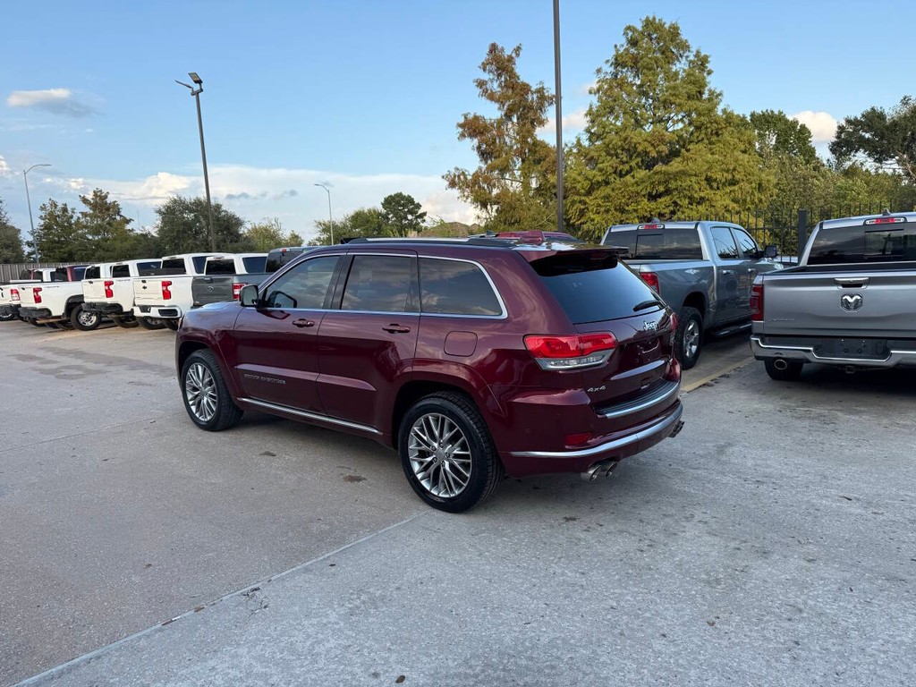 Jeep Grand Cherokee Vehicle Full-screen Gallery Image 04