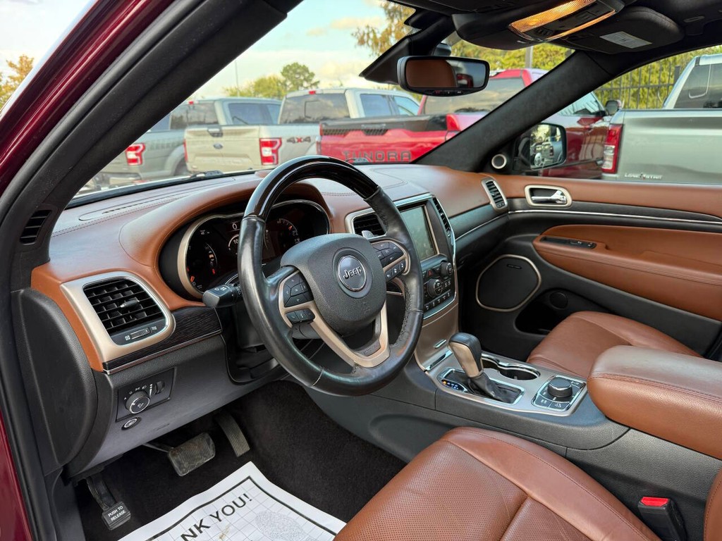 Jeep Grand Cherokee Vehicle Full-screen Gallery Image 06