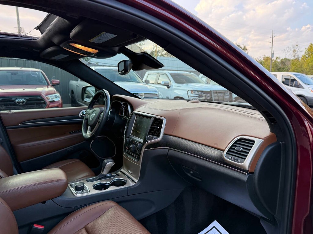 Jeep Grand Cherokee Vehicle Full-screen Gallery Image 09