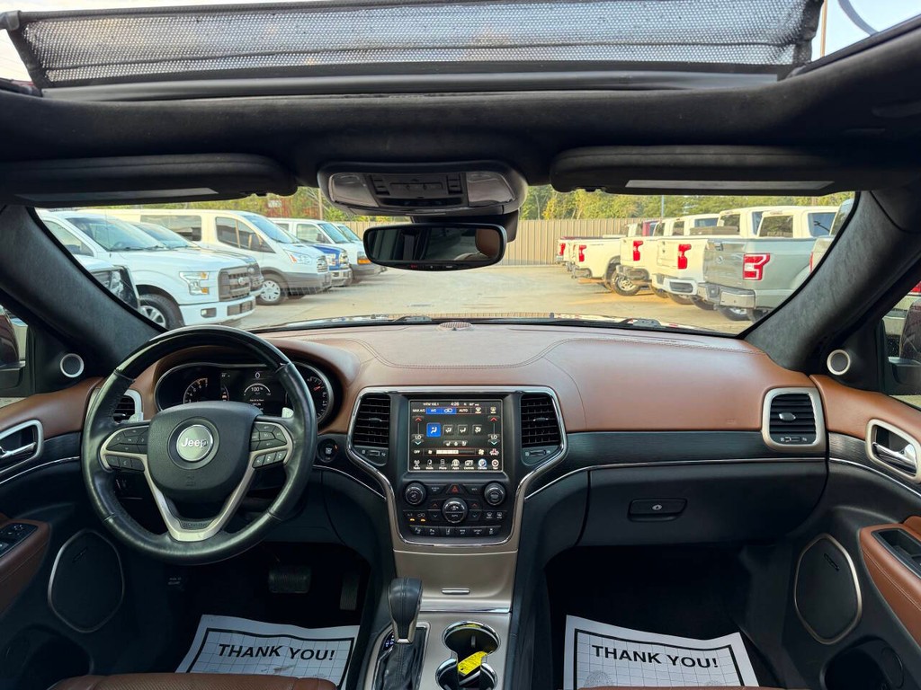 Jeep Grand Cherokee Vehicle Full-screen Gallery Image 17