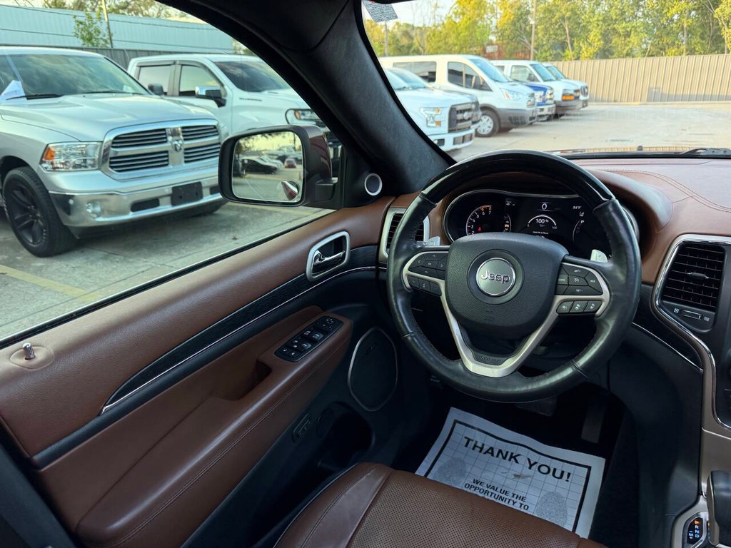 Jeep Grand Cherokee Vehicle Full-screen Gallery Image 19