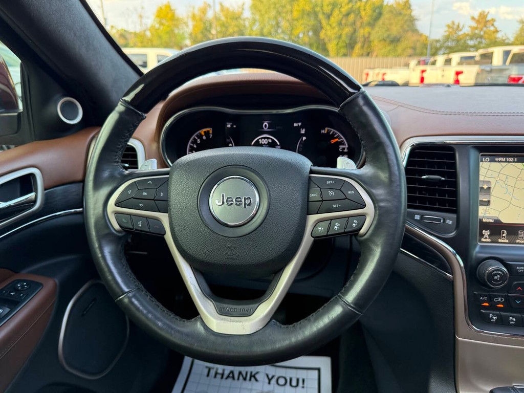 Jeep Grand Cherokee Vehicle Full-screen Gallery Image 22