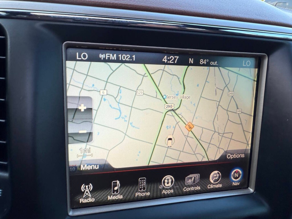 Jeep Grand Cherokee Vehicle Full-screen Gallery Image 25