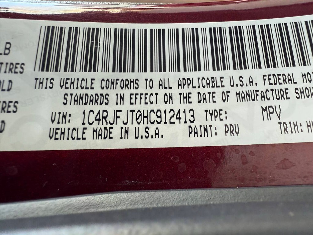 Jeep Grand Cherokee Vehicle Full-screen Gallery Image 35