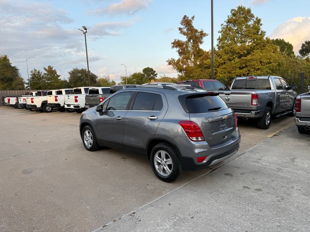 Chevrolet Trax Vehicle Full-screen Gallery Image 04