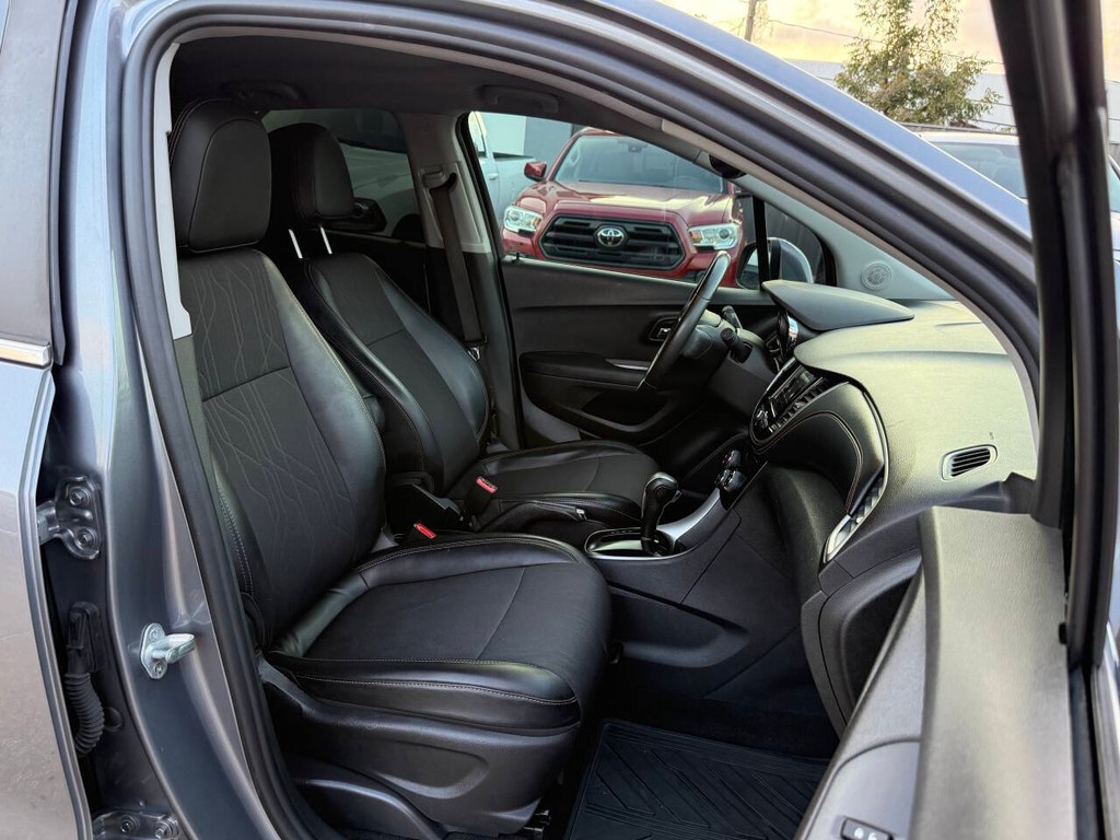 Chevrolet Trax Vehicle Full-screen Gallery Image 10