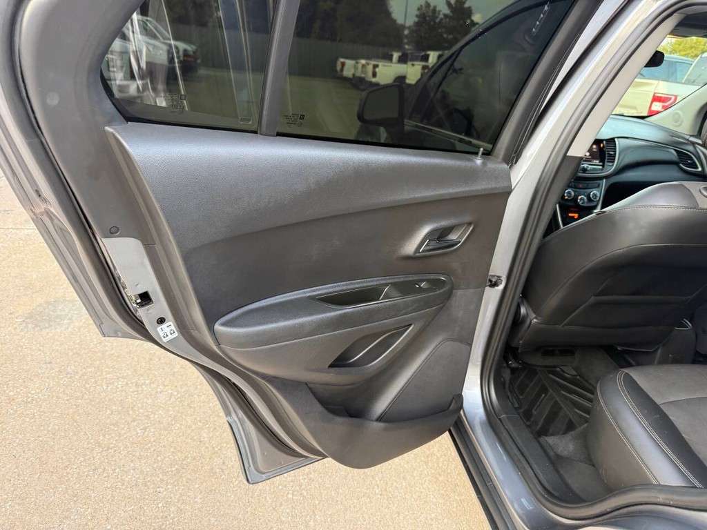 Chevrolet Trax Vehicle Full-screen Gallery Image 14