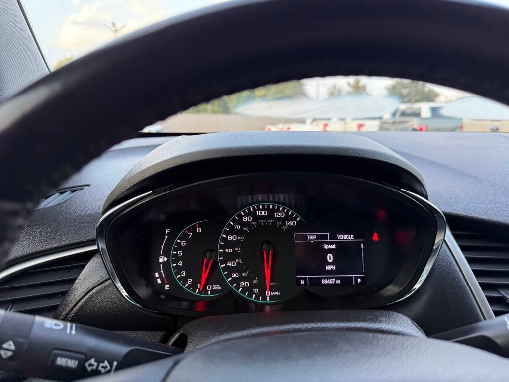 Chevrolet Trax Vehicle Full-screen Gallery Image 32