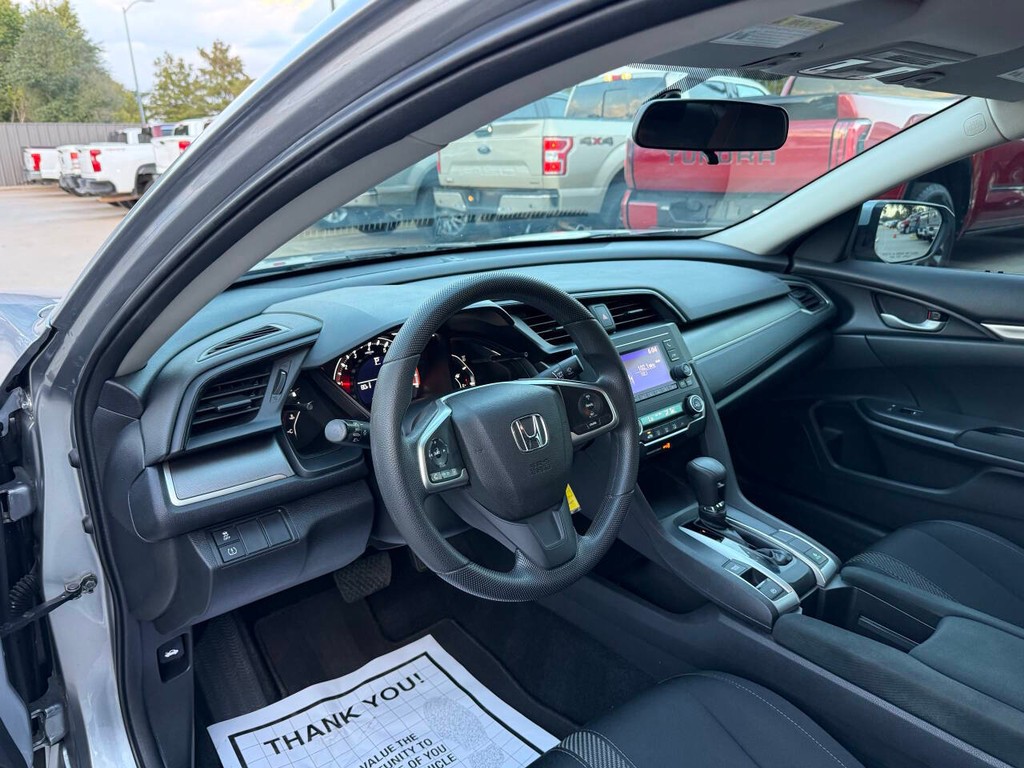 Honda Civic Sedan Vehicle Full-screen Gallery Image 06