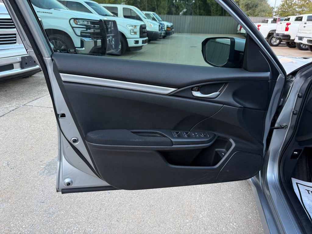 Honda Civic Sedan Vehicle Full-screen Gallery Image 08