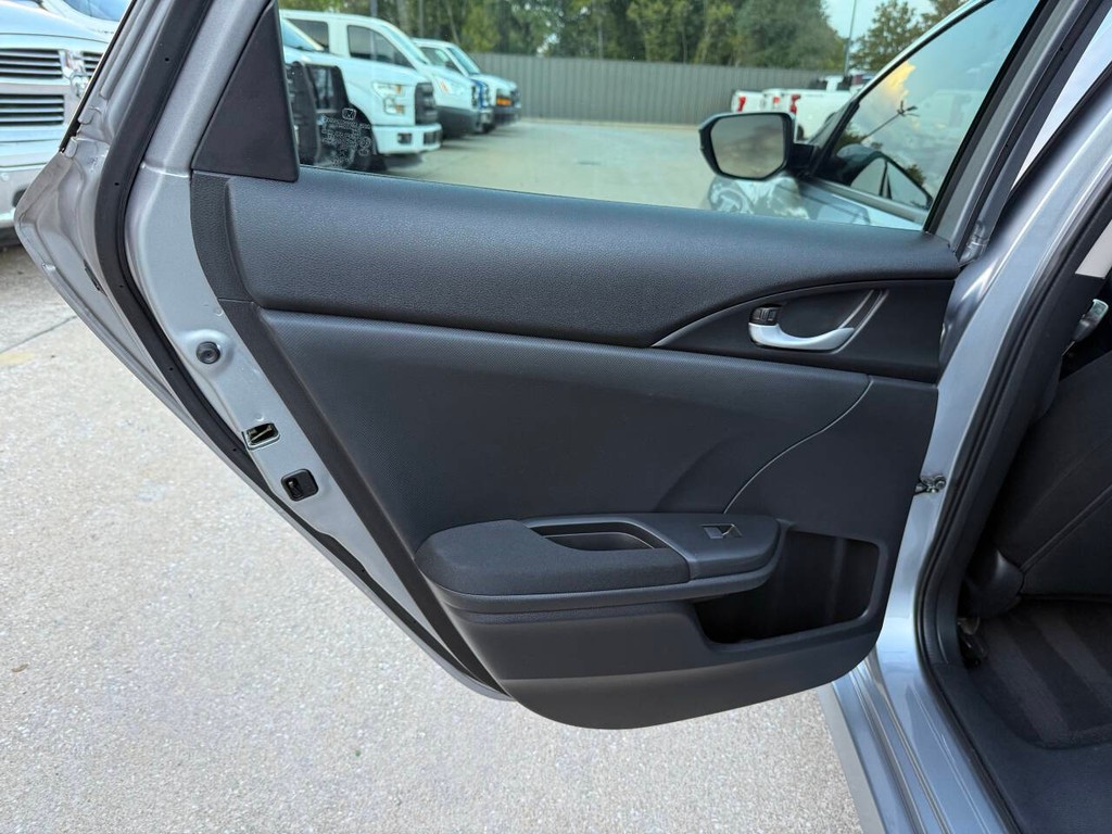 Honda Civic Sedan Vehicle Full-screen Gallery Image 14