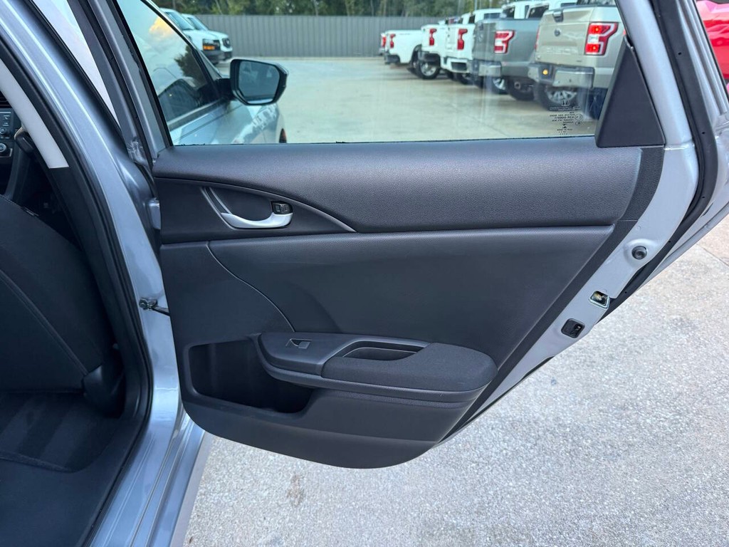 Honda Civic Sedan Vehicle Full-screen Gallery Image 16